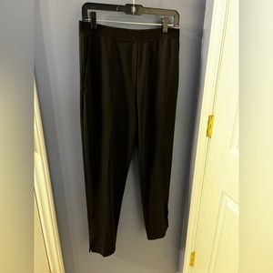 Susan Graver XS pull on black pants with pockets and zippers